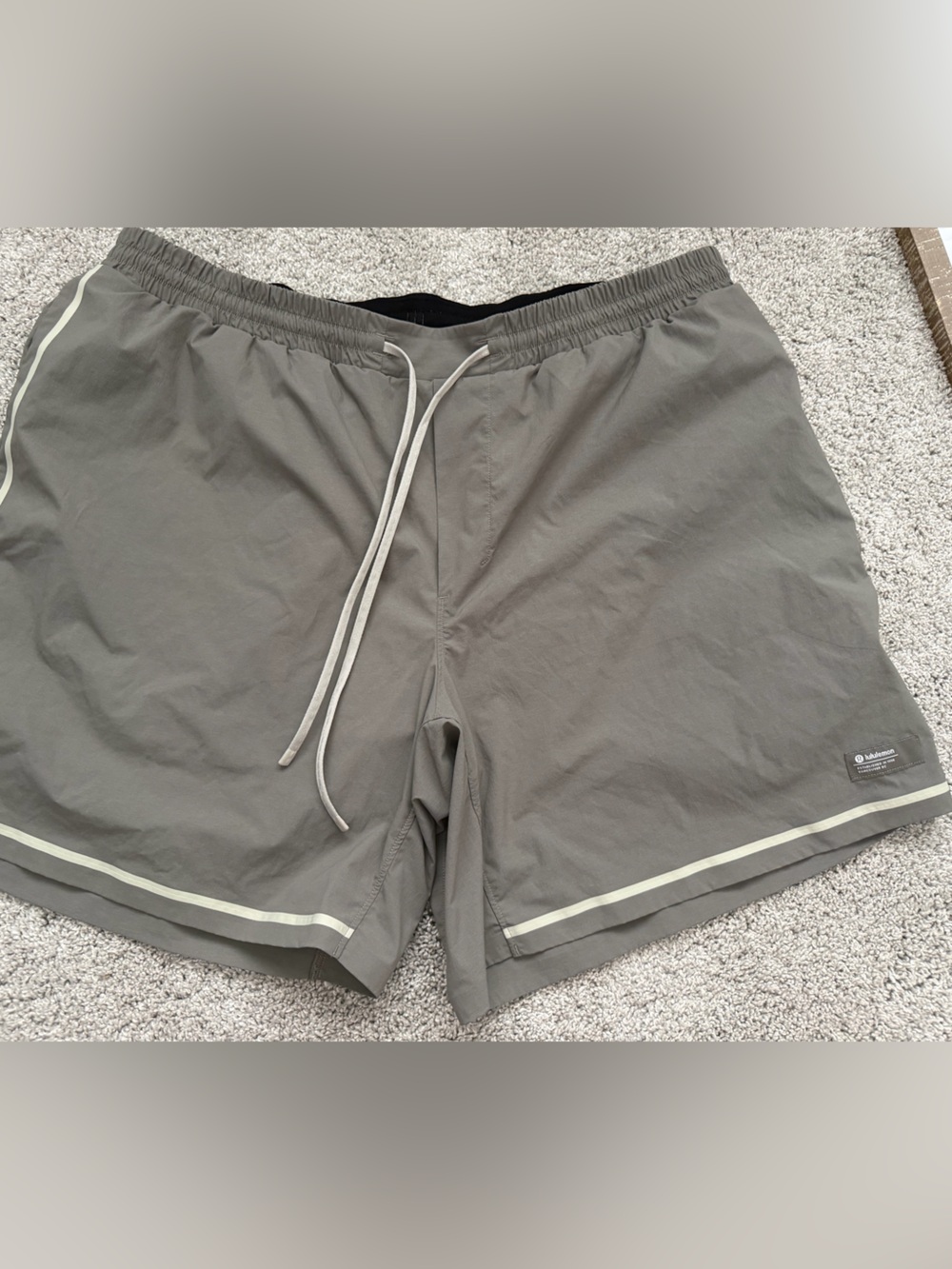 Lululemon Hybrid Pool Shorts Mens Linerless 7” Inseam Size XXL Color Rover